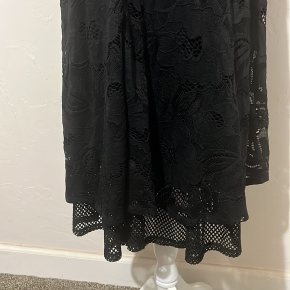 Lane Bryant lace and fishnet black mid length size 20 - Picture 6 of 8